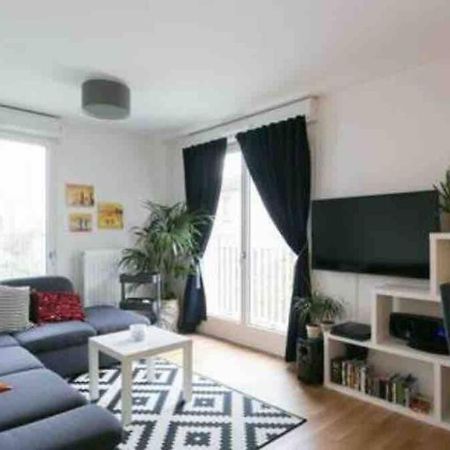 ジャンティイCozy & Quiet Getaway Just 300M From Paris With Free Private Parkingアパートメント エクステリア 写真