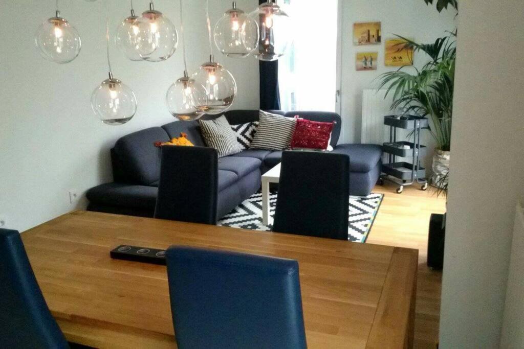 ジャンティイCozy & Quiet Getaway Just 300M From Paris With Free Private Parkingアパートメント エクステリア 写真
